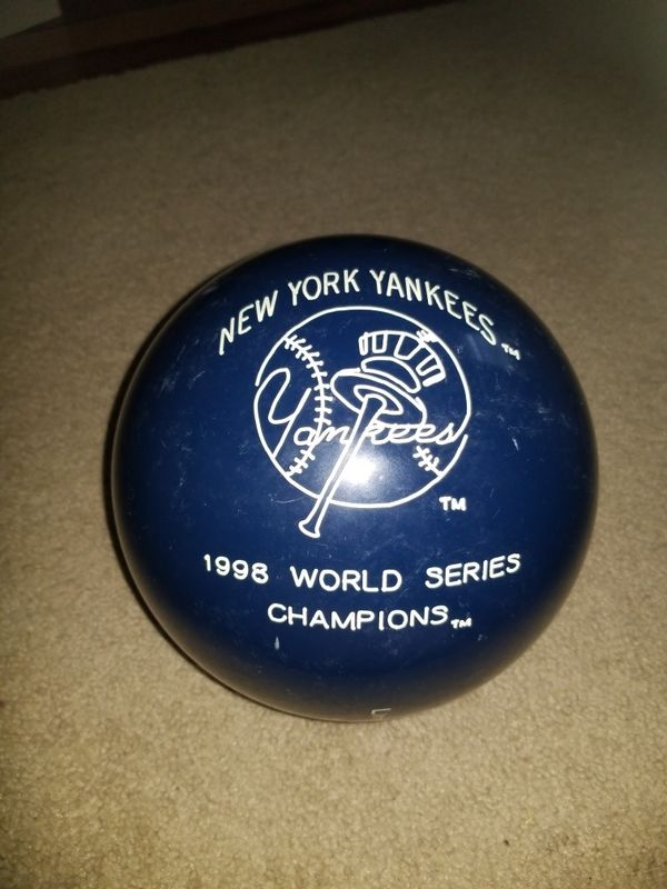 New York Yankees 1998 World Series Championship Limited Edition Bowling