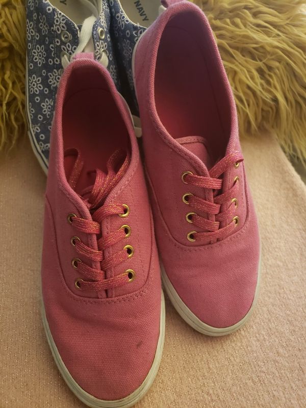 girls canvas trainers