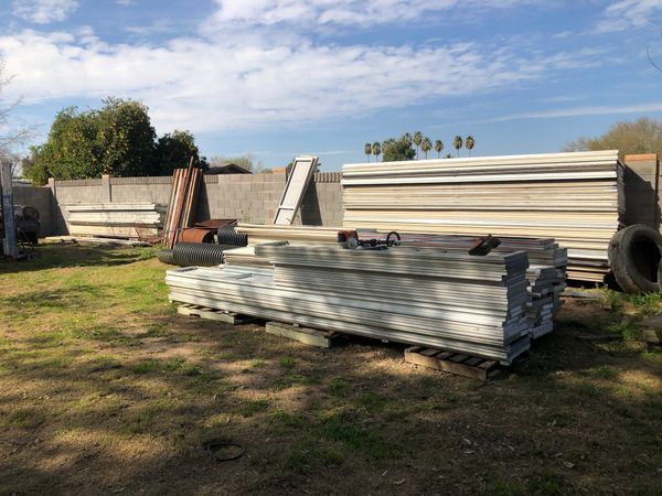 Sale used garage door panels and good Condition different models for Sale in Avondale, AZ - OfferUp