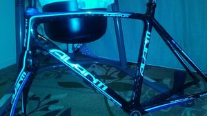 Avante Full carbon 58 cm super light for Sale in Seattle, WA
