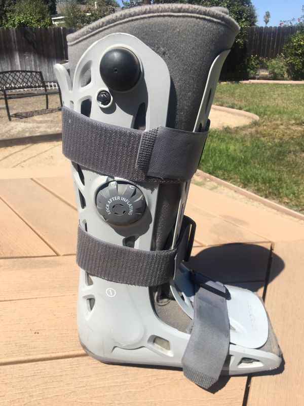 aircast-airselect-standard-size-medium-walking-boot-for-sale-in-westminster-ca-offerup