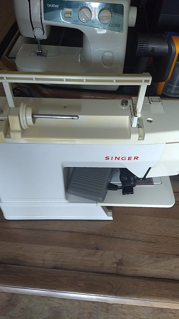 Singer 4562 Sewing Machine for Sale in Olympia, WA OfferUp