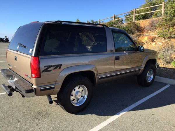 96 GMC Z71 Yukon 2 door 4 WD for Sale in San Marcos, CA - OfferUp