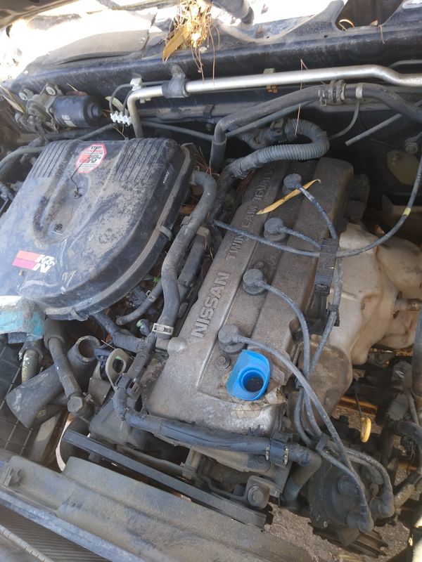 vendo motor 2.4 Nissan frontier 1998 for Sale in Phelan, CA - OfferUp