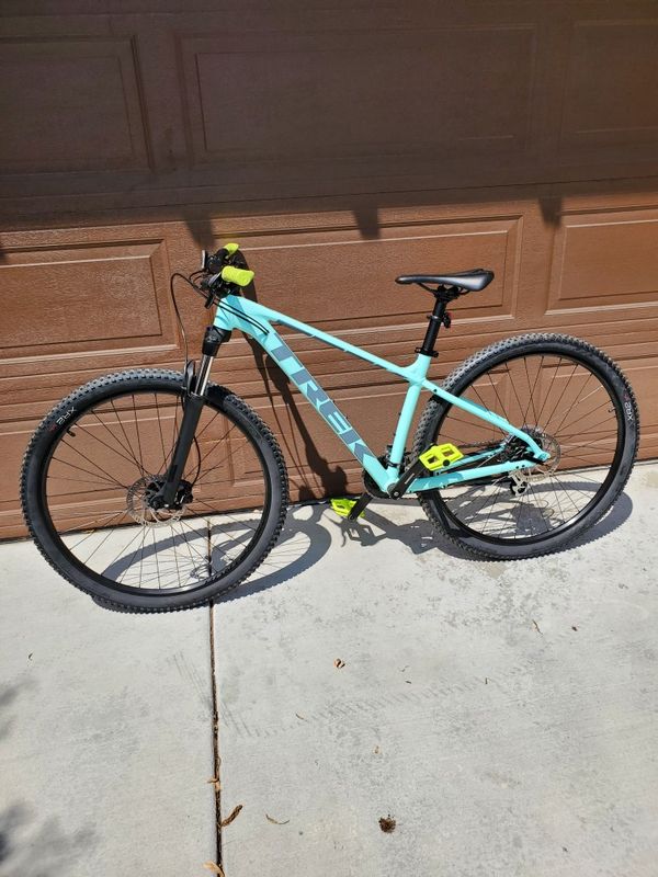 2020 trek marlin 6 blue book