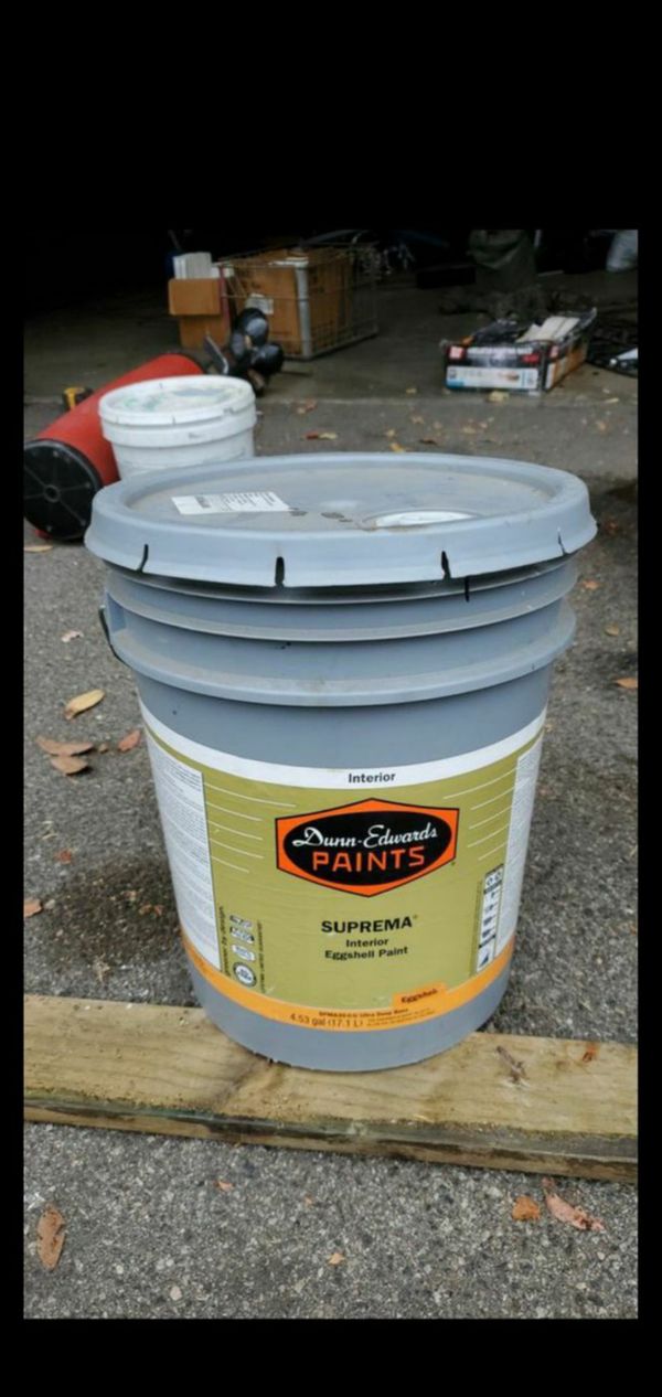 DunnEdwards Suprema Interior Eggshell Paint 4 gallons for Sale in
