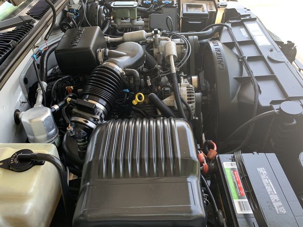 1996 Chevy Silverado manual transmission for Sale in San Antonio, TX