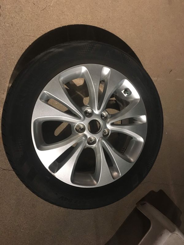 2016 Kia Soul wheels and tires / spare tire 215/55 R17 for Sale in ...