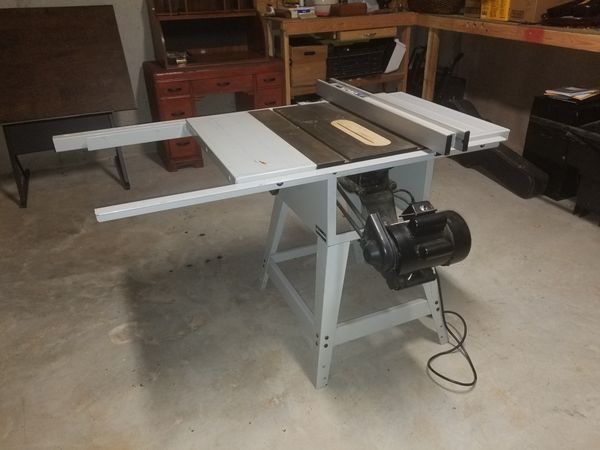 DELTA 36-670 Professional Table Saw for Sale in Cartersville, GA - OfferUp