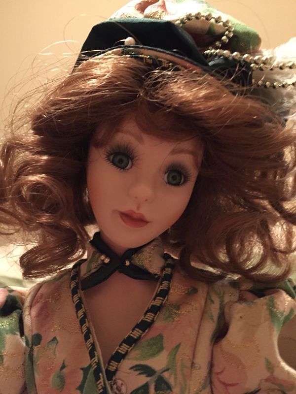 porcelain dolls that play music