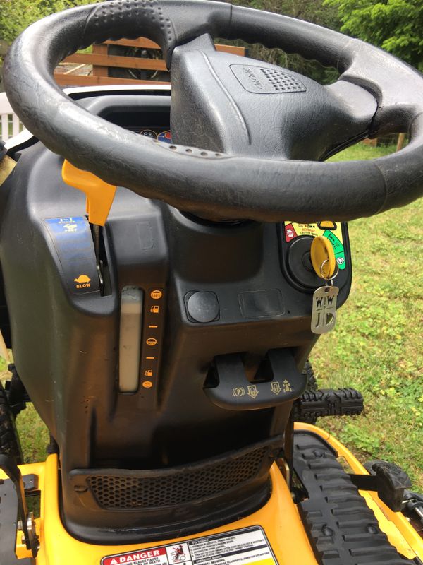 Cub Cadet LTX 1045 Hydrostatic riding lawn mower for Sale in Roy, WA