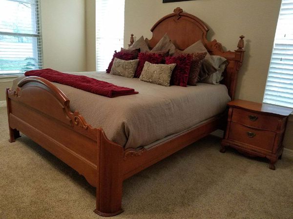 Beautiful Vintage Lexington Victorian Sampler King Bedroom Set For Sale In Georgetown Tx Offerup