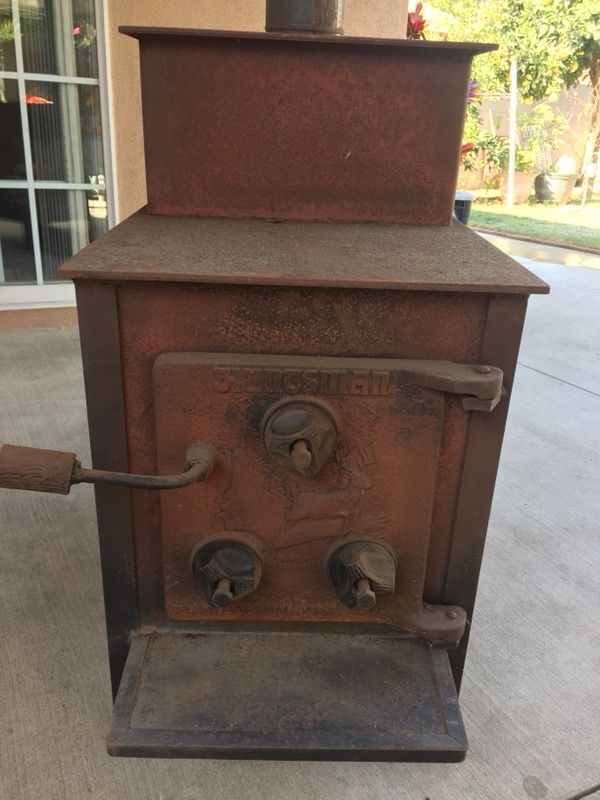 Cast Iron Wood Burning Heater made by Atlanta Stove Works The Huntsman. for Sale in Anaheim, CA