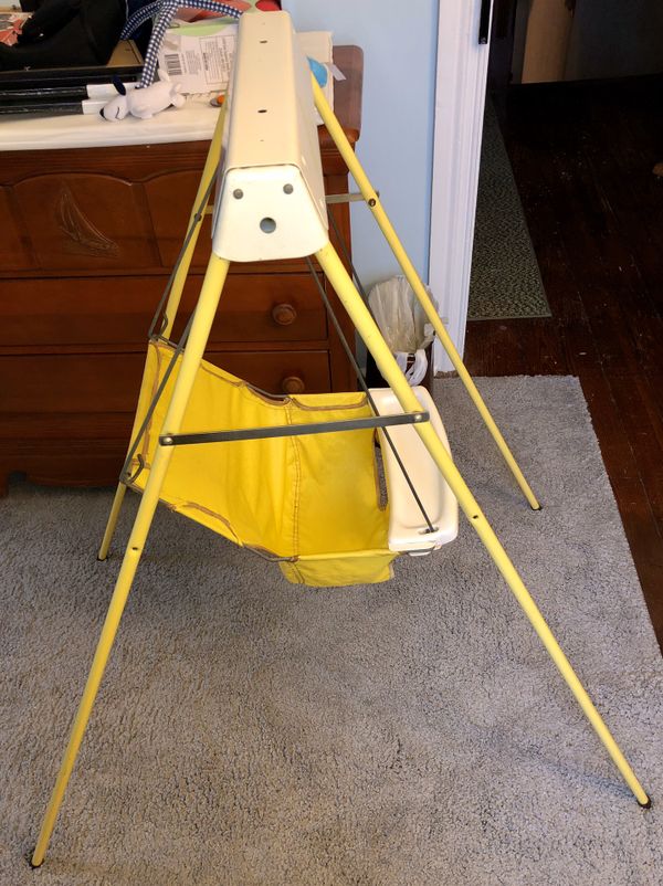 RARE Vintage Graco Swyngomatic Hand Crank Wind Up Baby Swing Yellow