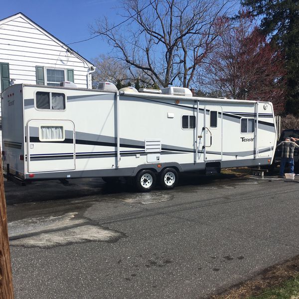 2004 Terry by Fleetwood, 32 ft. Travel trailer for Sale in