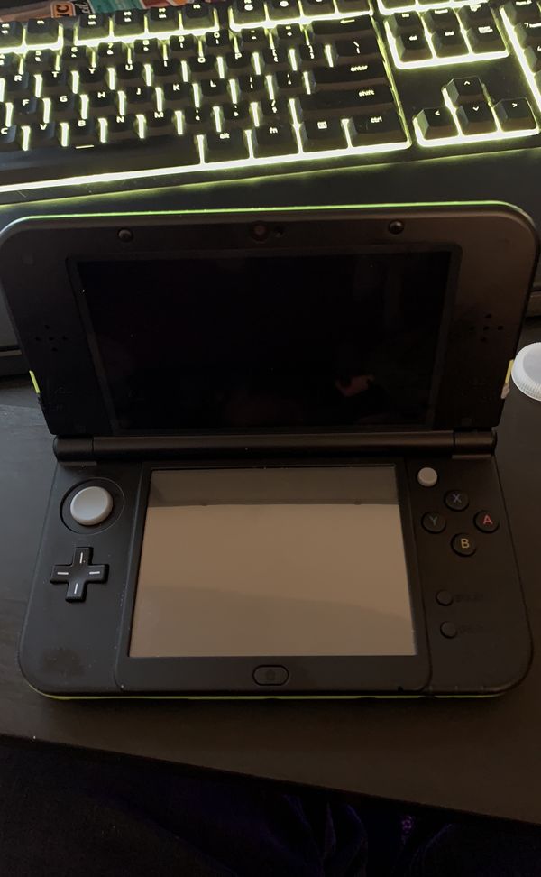 NINTENDO 3DS XL Special Edition Lime Green for Sale in Henderson, NV