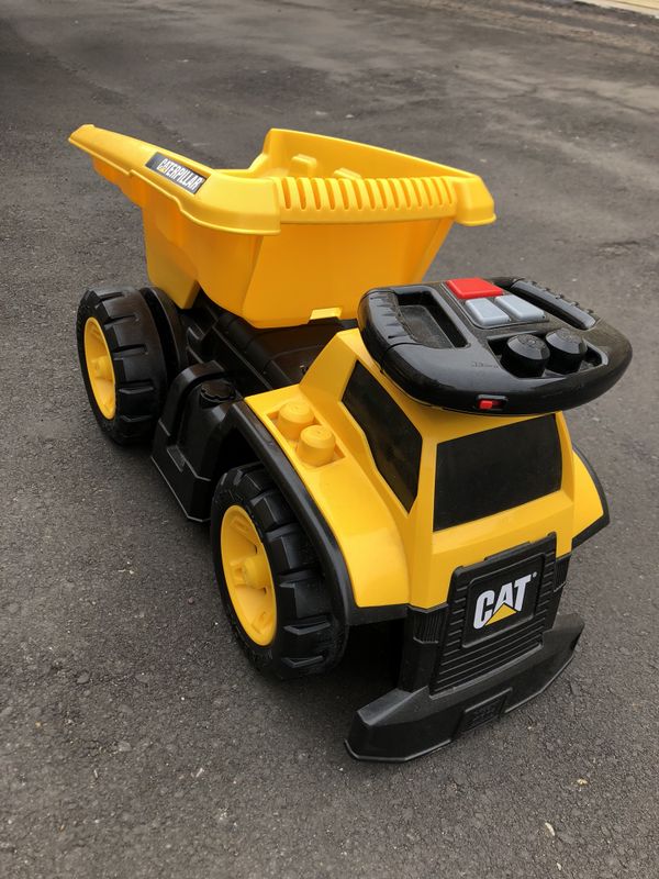 Caterpillar RideOn Dump Truck by Mega Bloks CAT3, COLLECTABLE***** for