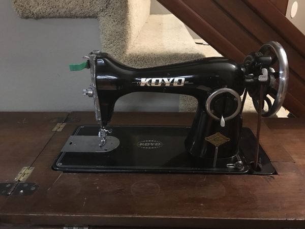 Vintage Koyo Manual Sewing Machine (Works!!) for Sale in Gresham, OR
