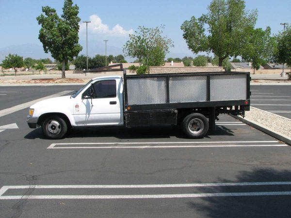 1989 v6 DUALLY TOYOTA TRUCK 1 TON 10FT STAKE BED FLAT BED for Sale in ...