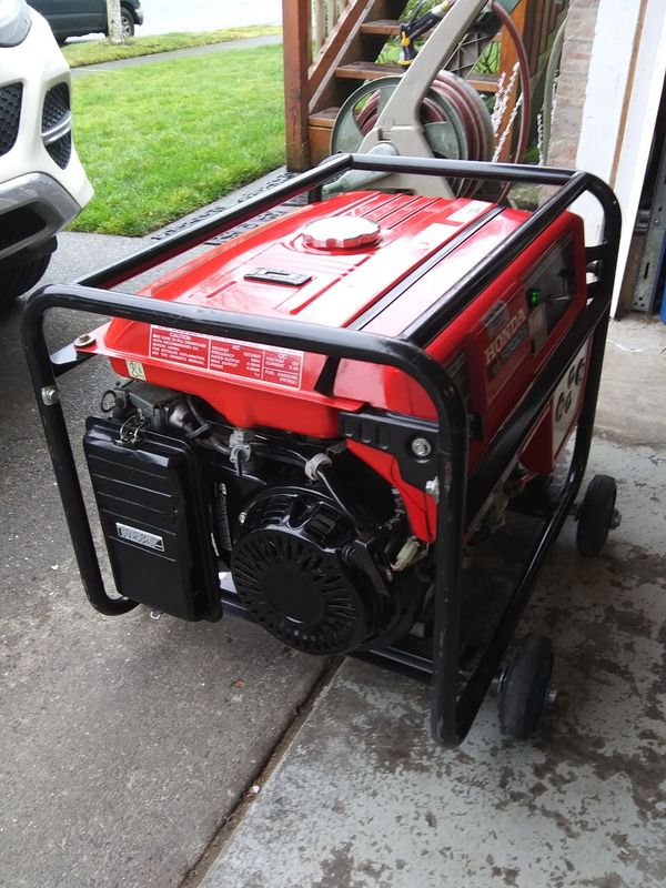 Honda EM5000S Portable Generator — 5000 Surge Watts, 4500 Rated Watts ...