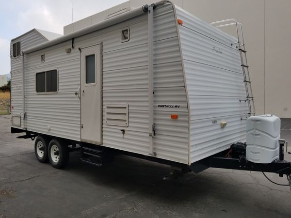 2001 Fleetwood prowler 21 ft. Toy hauler for Sale in Azusa, CA - OfferUp