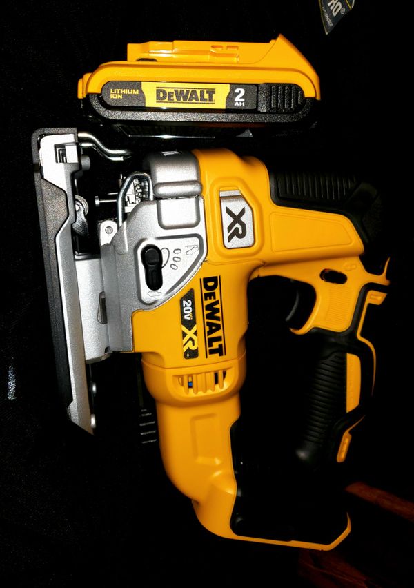 dewalt akron