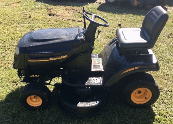 Poulan Pro 42" Riding Mower - 17.5 HP Briggs Engine Cylinder Engine