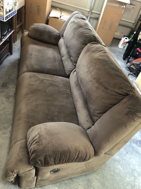ASHLEY COUCH for Sale in Southern Pines, NC OfferUp