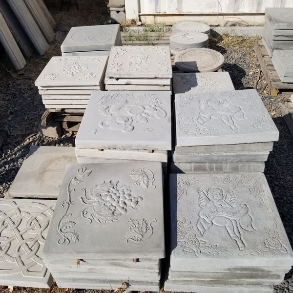 18X18 CONCRETE STEPPING STONE PAVERS $10 EACH for Sale in Riverside, CA ...