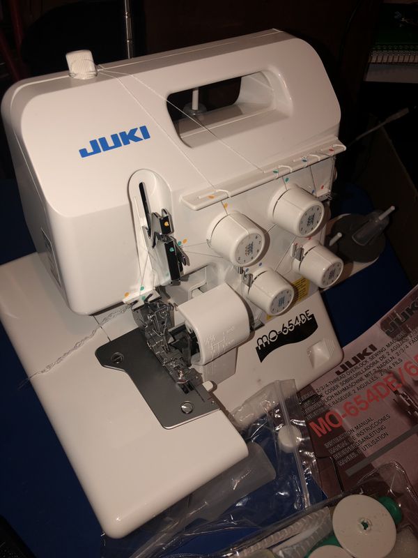 JUkI MO654DE portable serger sewing machine / new for Sale in Las Vegas