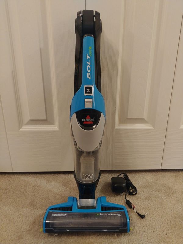 Bissell Bolt Pet 2-in-1 12V Lightweight Cordless Vacuum for Sale in ...