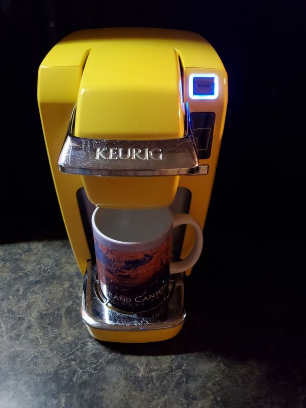 Bright Banana Yellow K15 Keurig, Works Perfect, Pampered for Sale in