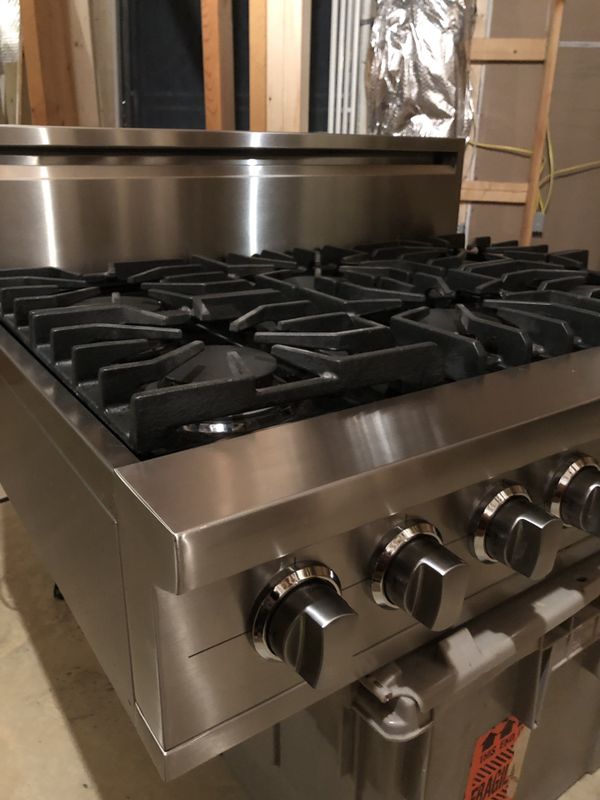 VIKING 36” Professional gas range top for Sale in Oakton, VA OfferUp