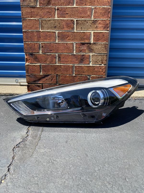 Hyundai Tucson Headlight 20162018 for Sale in Dallas, TX  OfferUp