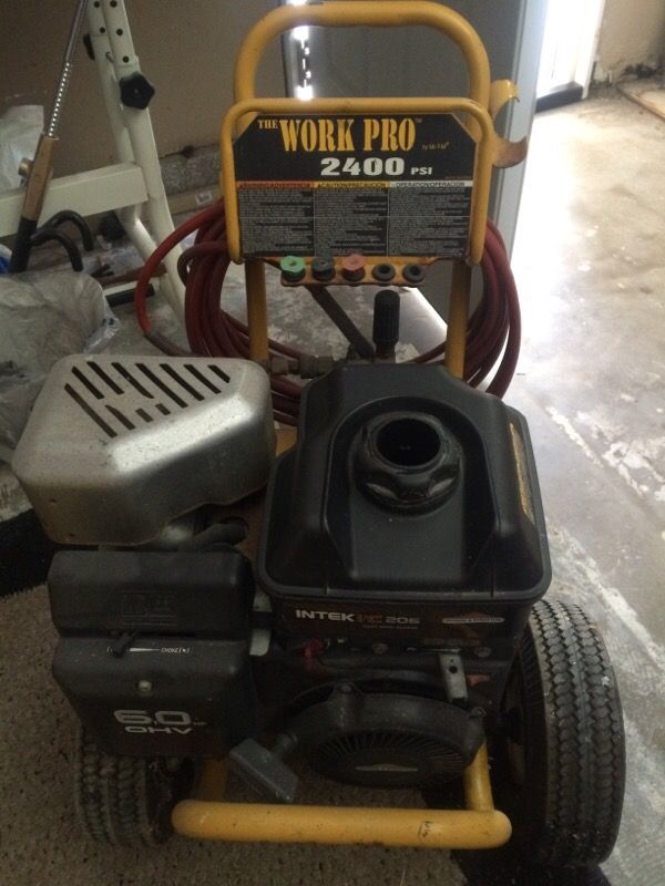 Pressure washer "the work pro" 2400psi... Works great ! Only 150 obo