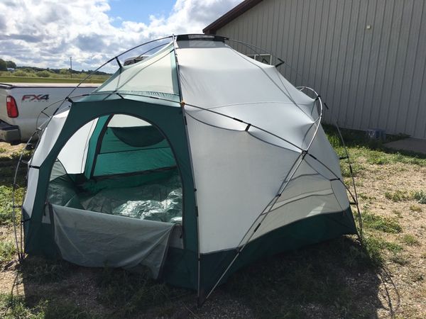 Cabela's Alaskan Guide 6 Person Tent w/extras for Sale in Dent, MN