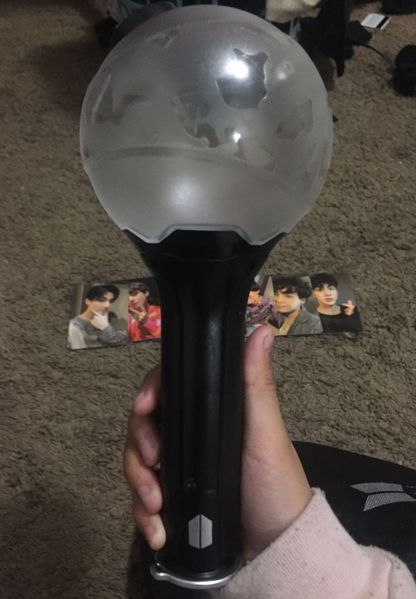 Bts Army Bomb ver.3(doesn’t connect to Bluetooth) for Sale
