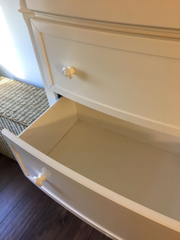 White bedroom set for Sale in Somers Point, NJ - OfferUp