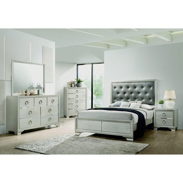 Brand new 4 piece full or queen size bedroom set. Includes ...