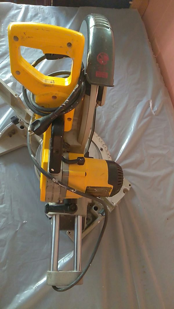The Dewalt miter saw laser for Sale in Chicago, IL - OfferUp