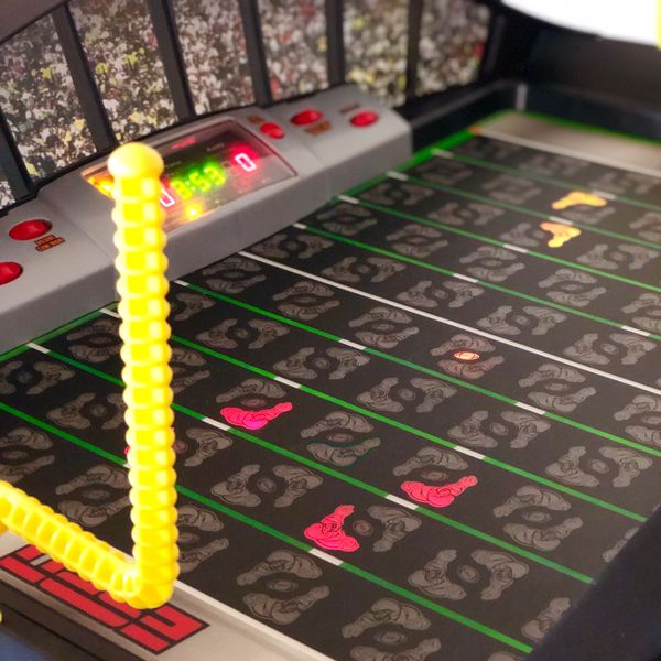 FISHER PRICE ESPN FAST ACTION FOOTBALL GAME TABLE for Sale in