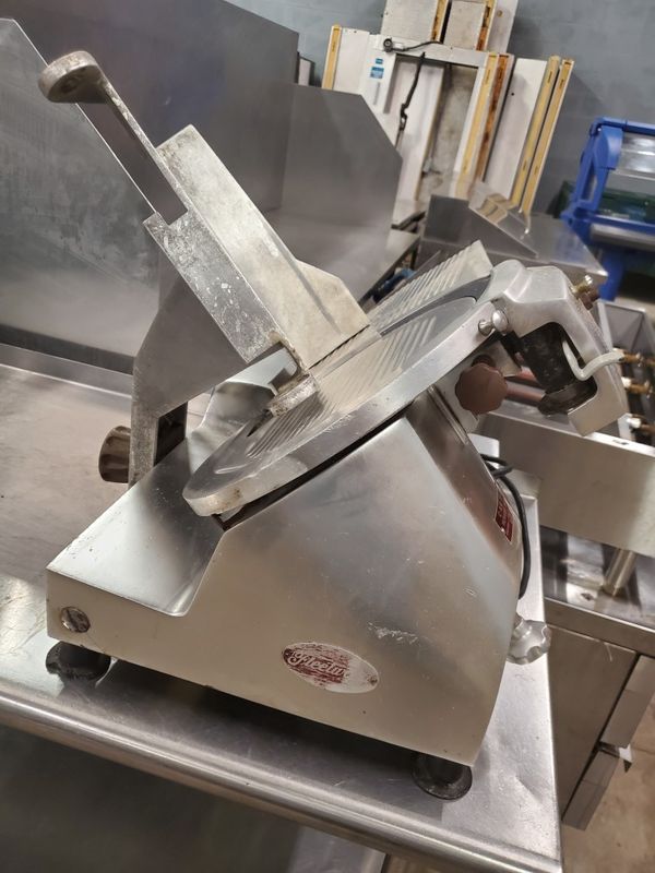 Fleetwood 12" Meat Deli cheese slicer working for Sale in St