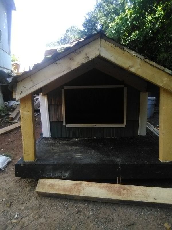 Large dog house for Sale in Duncan, SC OfferUp