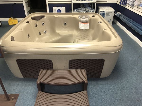 Dream Maker Hot Tub For Sale In Lawrence MA OfferUp   8de5b4ac6844423d8640ea8ad6309d40 