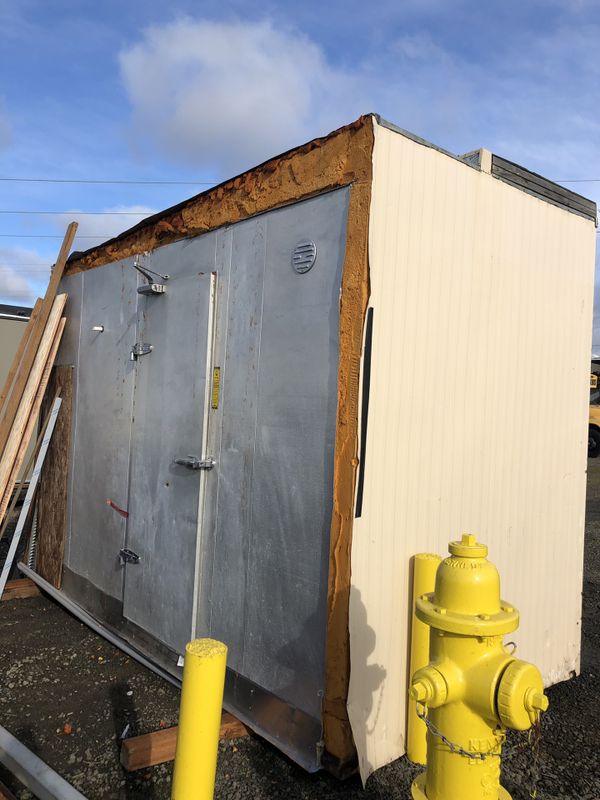 WALK IN COOLER/ FREEZER OR DRY SHED/ STORAGE for Sale in Portland, OR