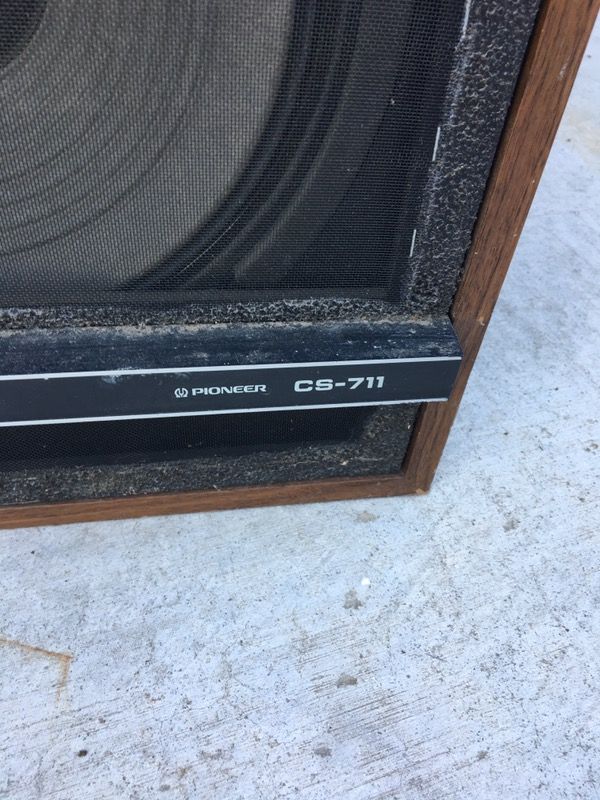 Vintage Pioneer CS711 Tower Speakers for Sale in Fresno, CA OfferUp