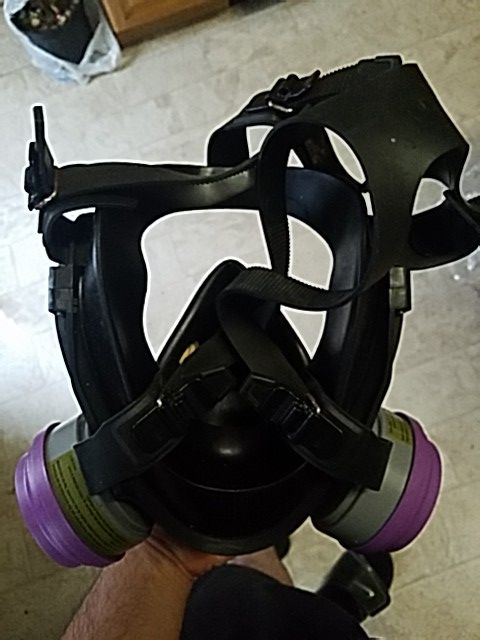 Chemical resistant mask for Sale in GLOUCSTR CITY, NJ - OfferUp