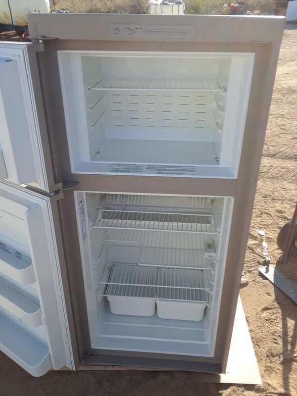 Dometic RV REFRIGERATOR for Sale in Palmdale, CA OfferUp