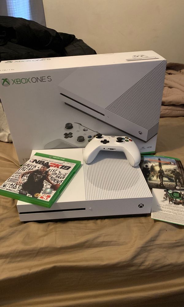 BRAND NEW XBOX 1S BUNDLE 1TB 209.99 for Sale in Trenton, NJ OfferUp