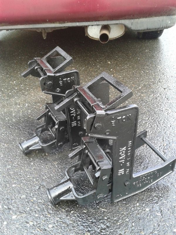A pair of 2 hi jack 2x4 wall jacks for Sale in Port Orchard, WA OfferUp